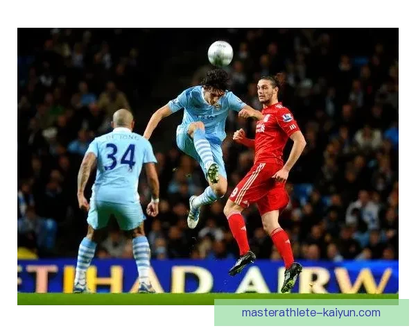 萨维奇足球影响力持续提升，防守表现稳健备受关注